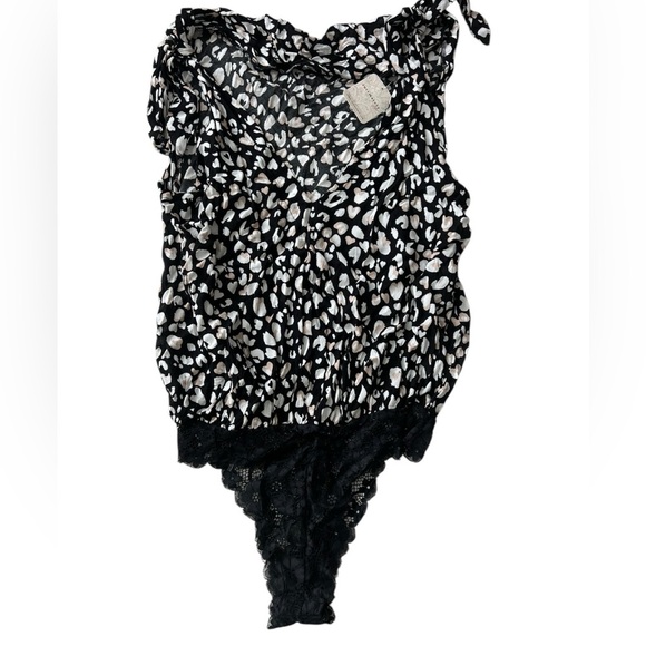 NWT Free People Intimately Bare it All Black Animal Print Bodysuit in size XS - Picture 4 of 7